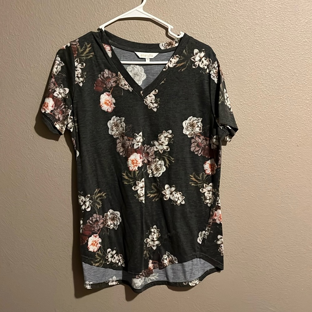 Floral tshirt